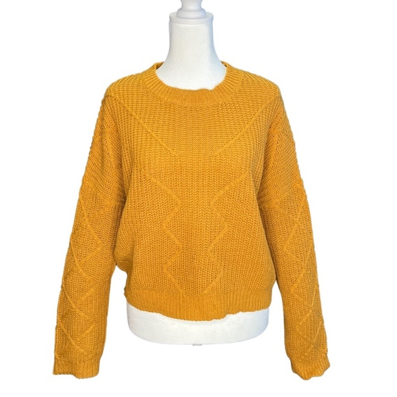 Sweaters - Yellow Knit Pullover Sweater NWT